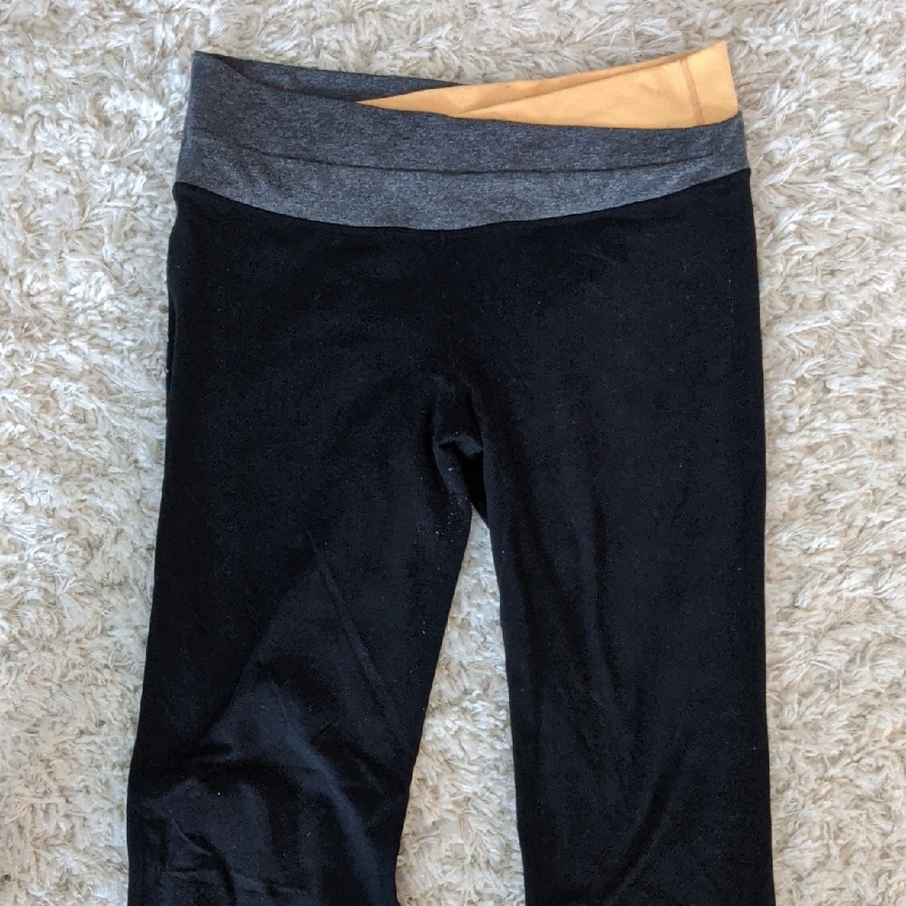 Lululemon Groove Y2K Flare yoga pants Blk w Gray & peach Crossover Waist